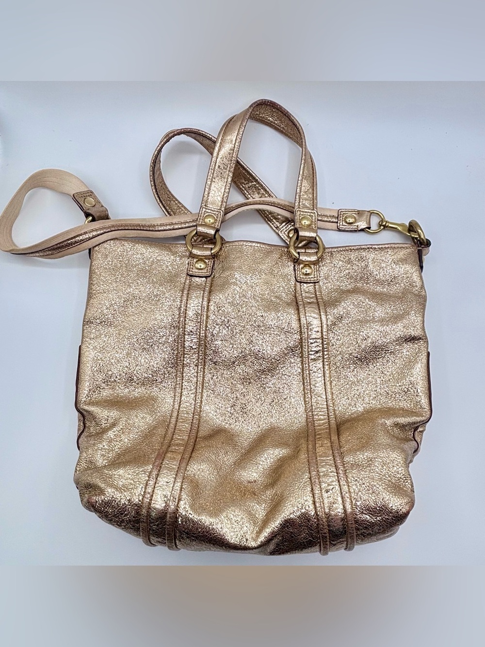 Coach | Poppy Metallic Gold Leather Purse | C0971-13819 - Picture 6 of 16